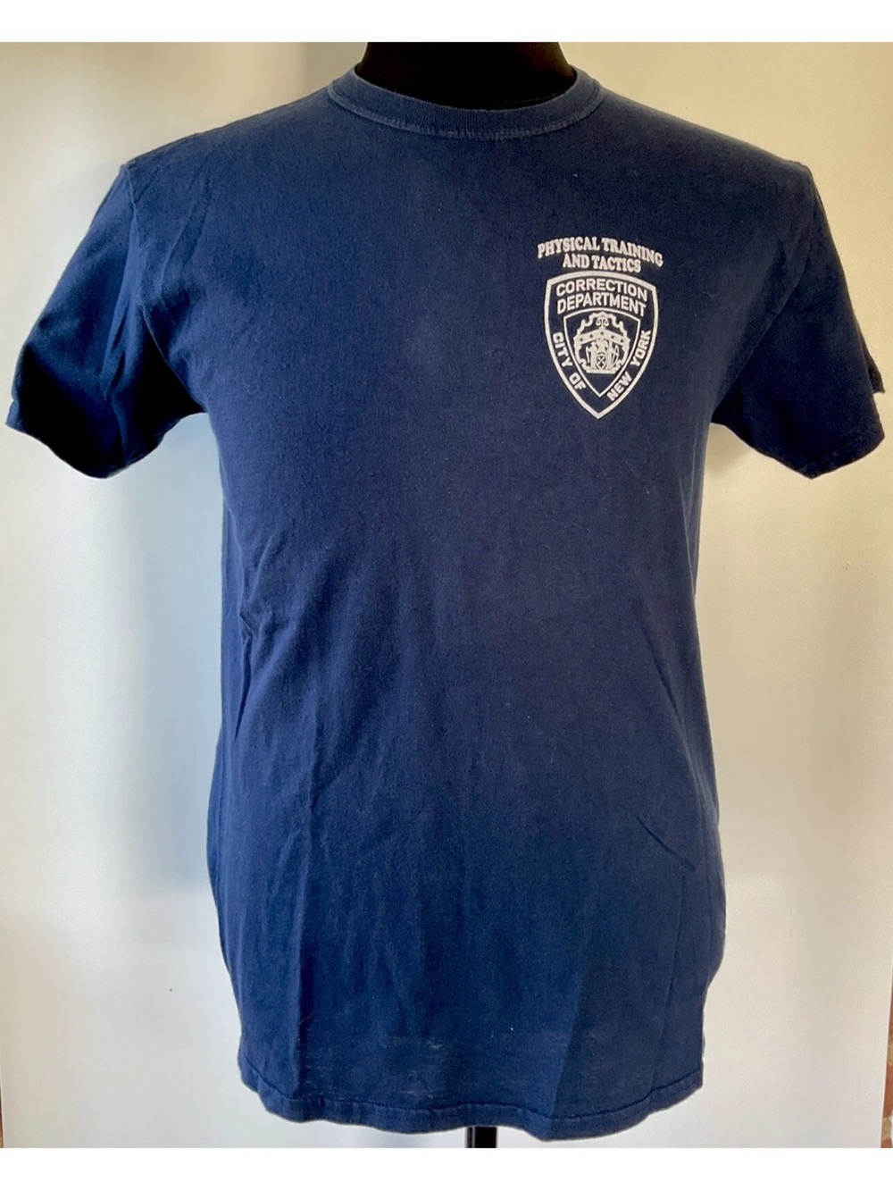 NYCD CORRECTION DEPARTMENT PHYSICAL TRAINING AND TACTICS T-SHIRT SIZE MEDIUM